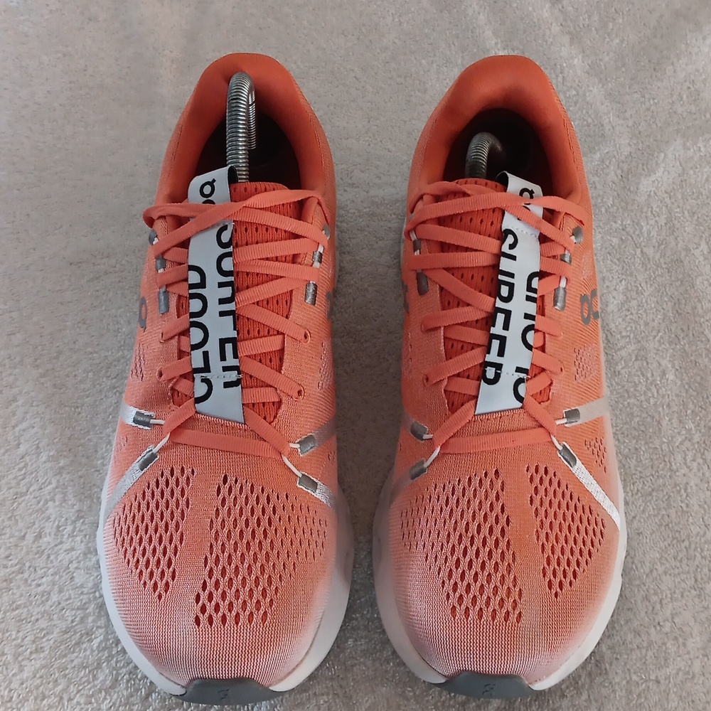 NWOT On Cloud Surfer Professional Running Shoes - Picture 3 of 16